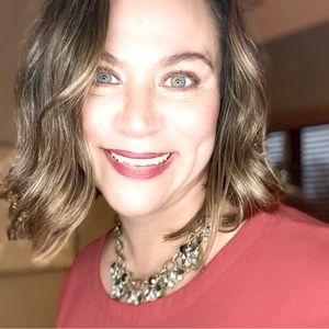 Meet your Posher, Justine